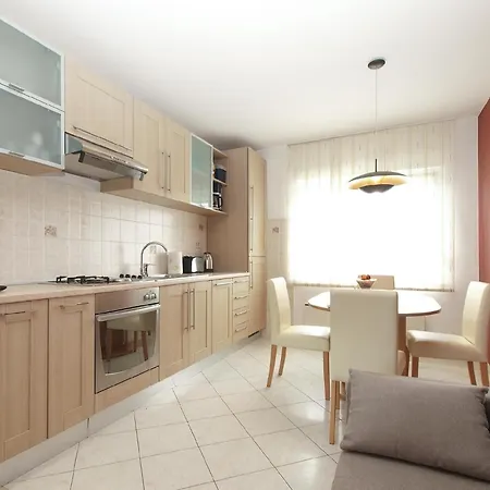 Mit Privatpool Fuer 8 Personen Ca 150 Qm In Pula-fondole, Istrien Istrische Riviera * Pula